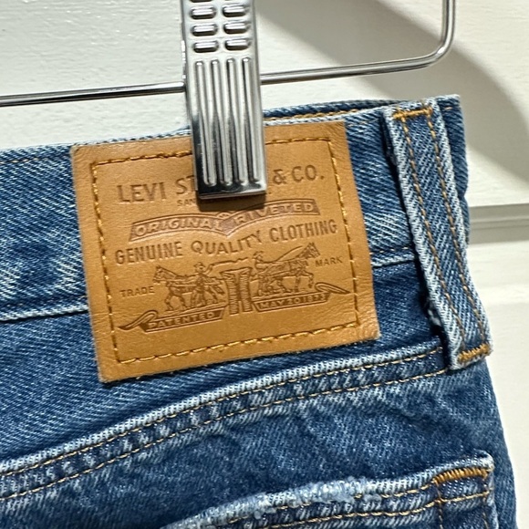 Levi’s Premium Wedgie Straight Jeans Women’s Size 27 Distressed Button Fly NWOT - Picture 5 of 6